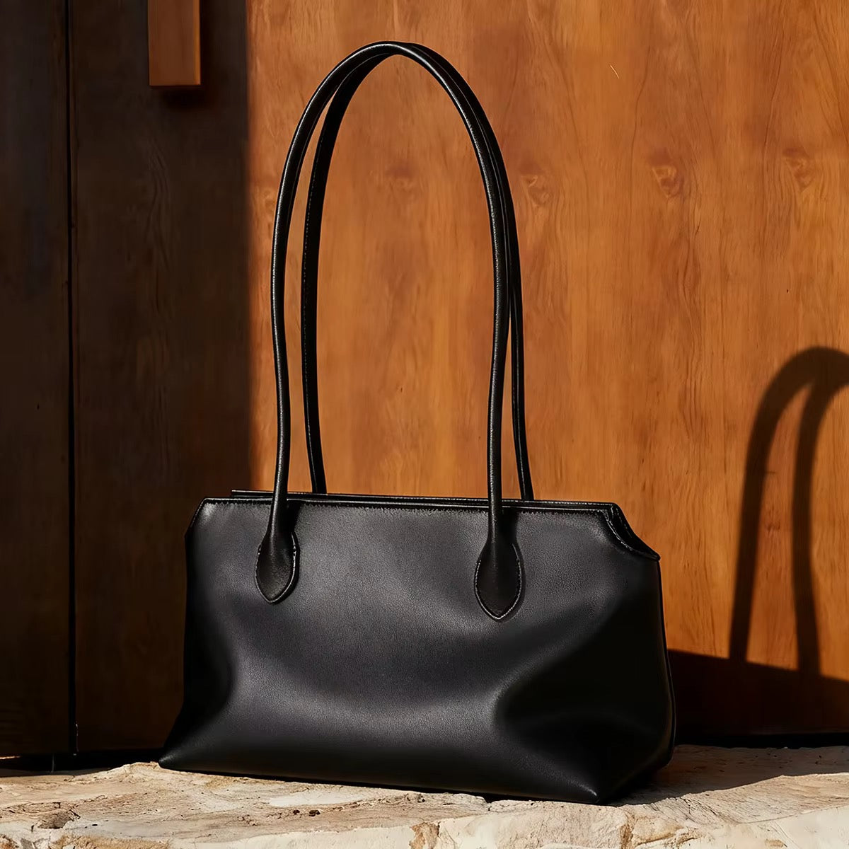 How to Style a Handcrafted Leather Tote Bag for Work and Travel